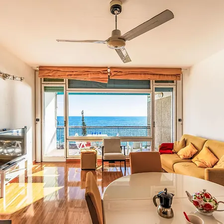 Holiday home Capo Pino Tra Le Onde By Interhome *